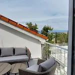 Olyntha Apartamento Nečujam