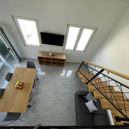 Lägenhet Olyntha Nečujam